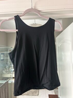 Olive & Oak Black Women's Sleeveless Tank - Scoop Neck